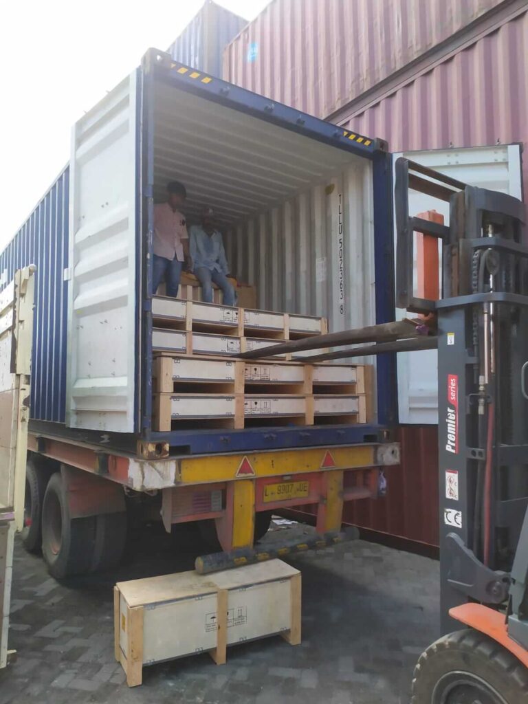 Jasa Kirim Barang ke Luar Negeri DHL di Subang