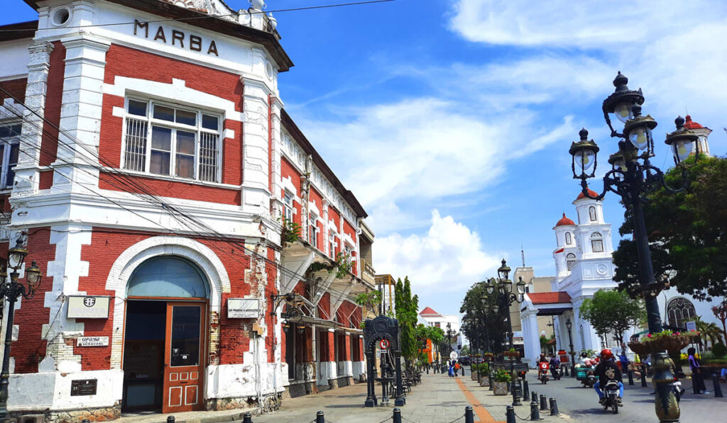 Jasa Pengiriman Barang ke Luar Negeri DHL di Semarang