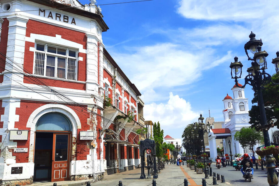 Jasa Pengiriman Barang ke Luar Negeri DHL di Semarang